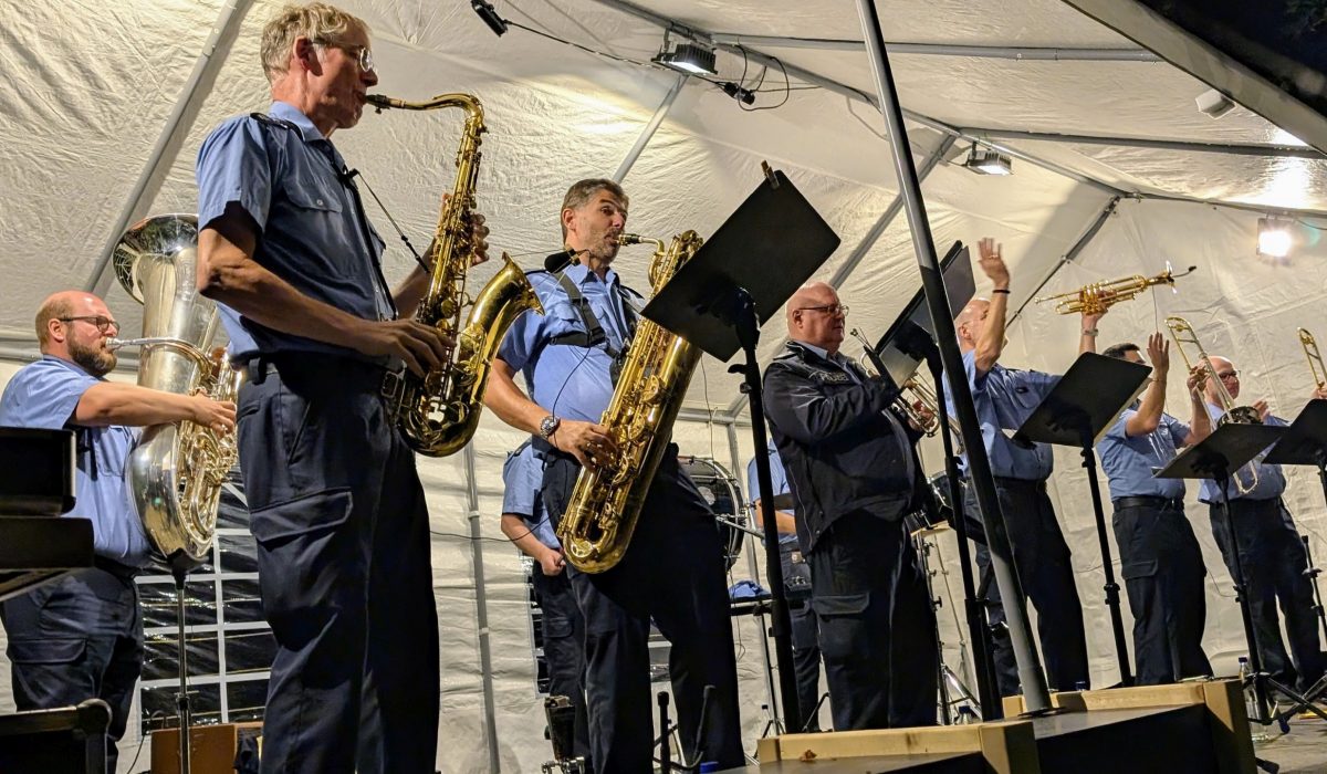 Men in Blue 287